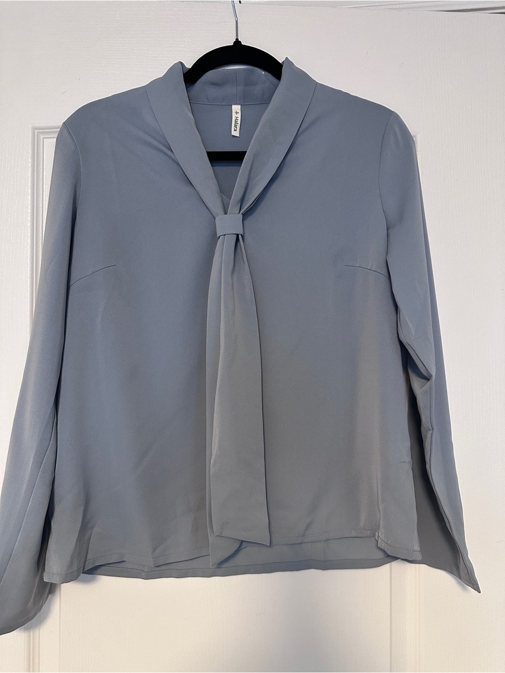 BN no tag Halara Light Gray Tie-Neck Long Sleeve Women's Top